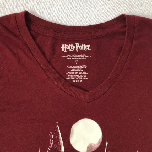 Women’s Harry Potter HOG WARTS short sleeve shirt. - Picture 5 of 6